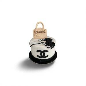 Tort urodzinowy z cukierni w Warszawie – ręcznie wykonany, dekoracyjny wypiek na każdą okazję