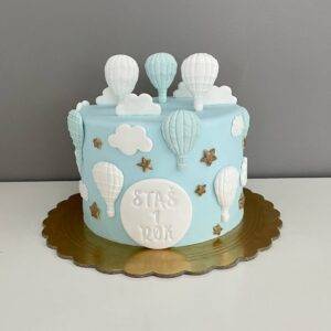 Tort urodzinowy z cukierni w Warszawie – ręcznie wykonany, dekoracyjny wypiek na każdą okazję