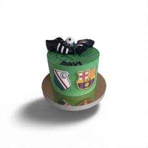 Tort urodzinowy z cukierni w Warszawie – ręcznie wykonany, dekoracyjny wypiek na każdą okazję