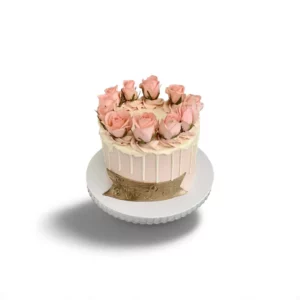 Ręcznie robiony tort urodzinowy na zamówienie w Warszawie – dekoracyjny tort w różnych stylach, idealny na każdą okazję