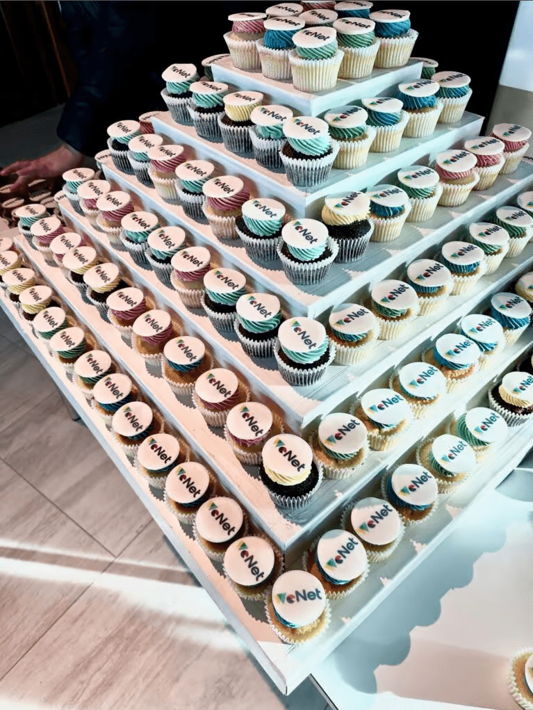 Babeczki z logo 1 babeczki z logo